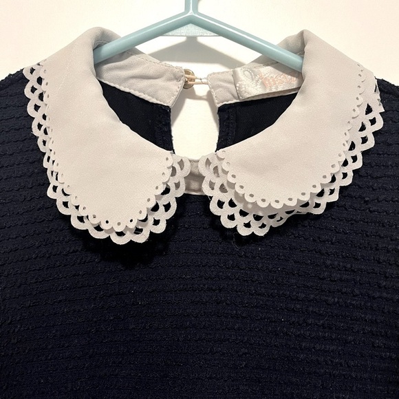 Peter Pan-Collared Sweater - Picture 2 of 7